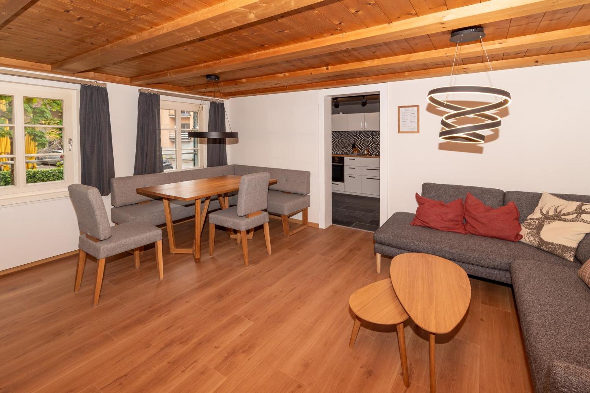 Crimson Cottage Apartments Дорнбирн Екстериор снимка