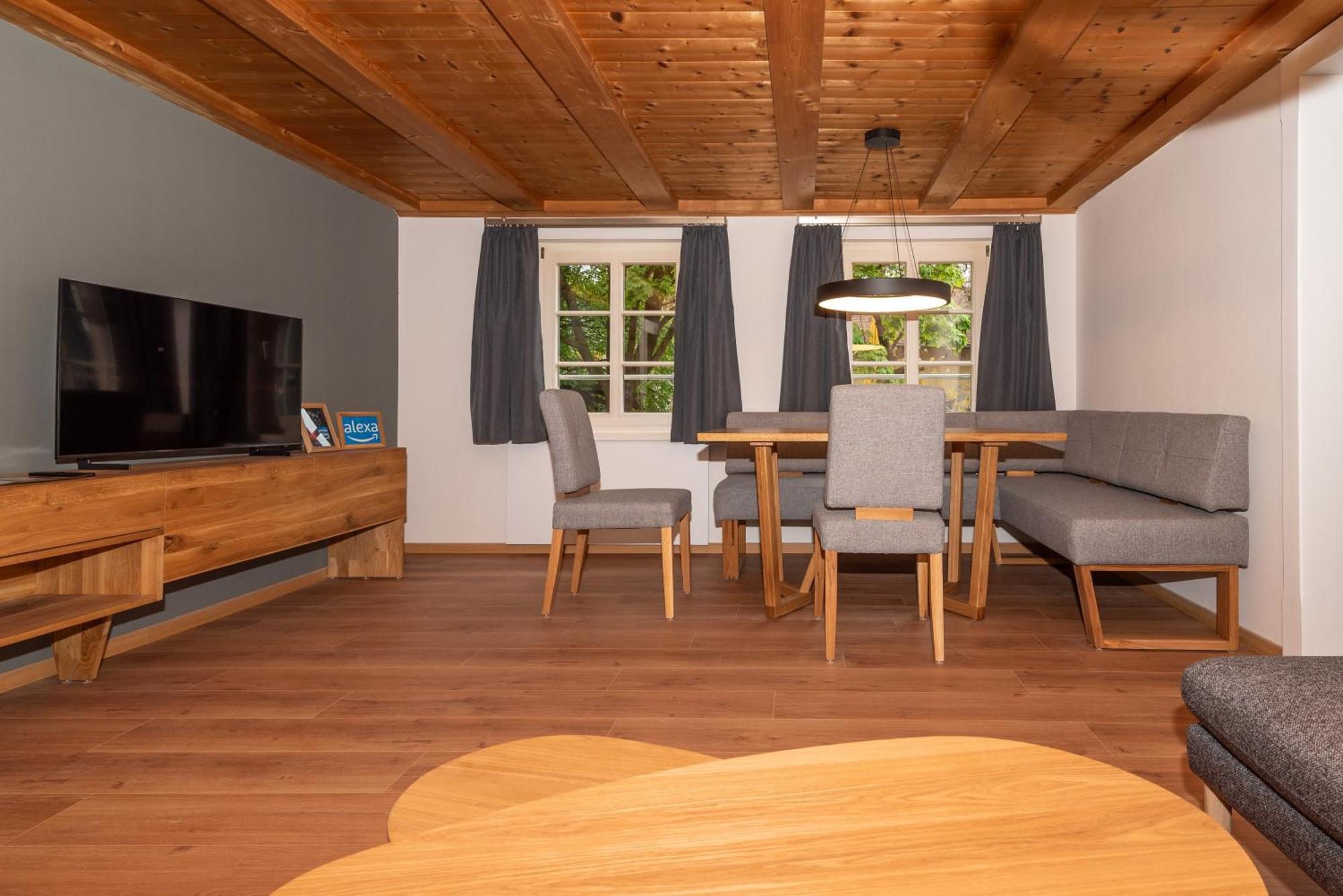 Crimson Cottage Apartments Дорнбирн Екстериор снимка