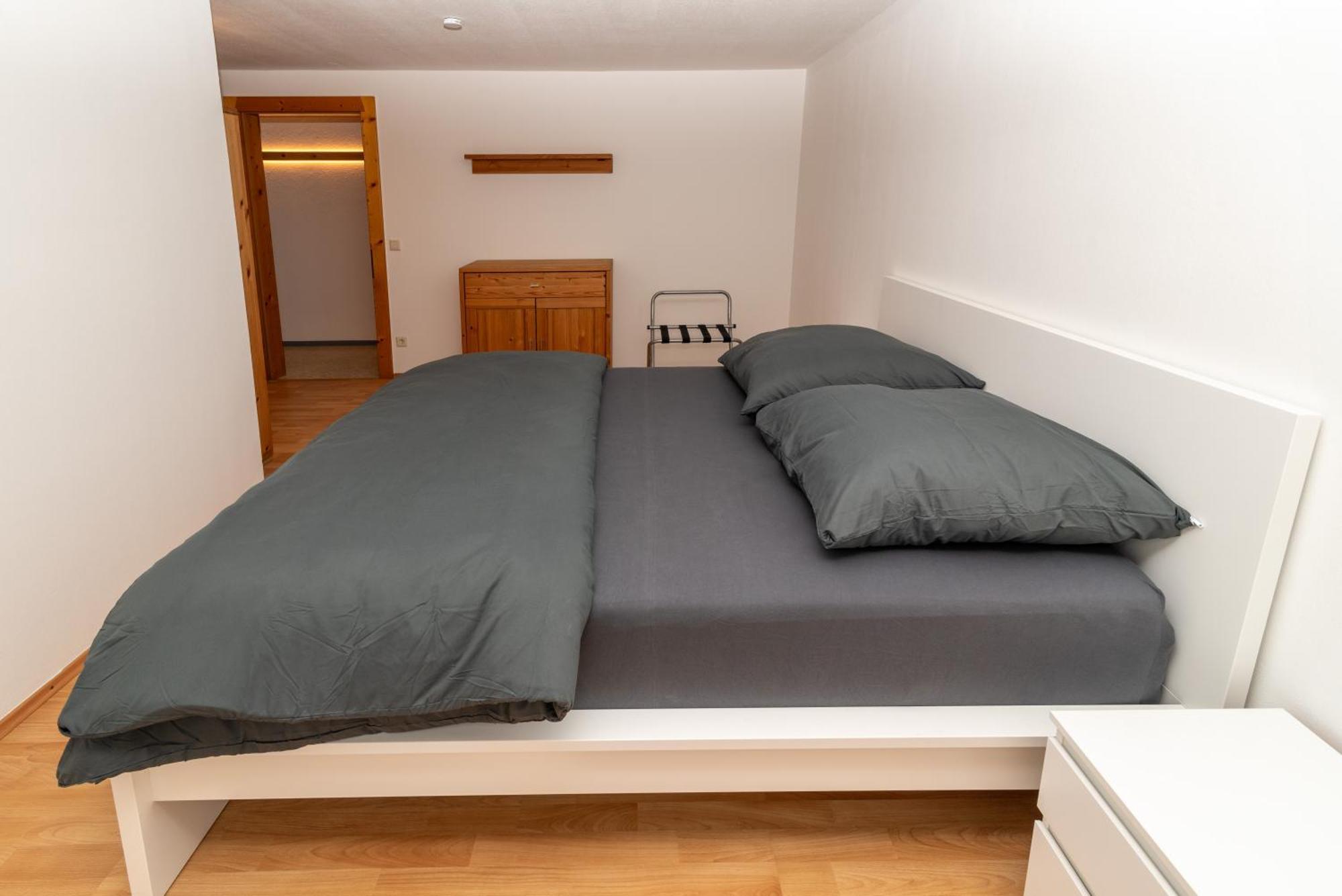 Crimson Cottage Apartments Дорнбирн Екстериор снимка