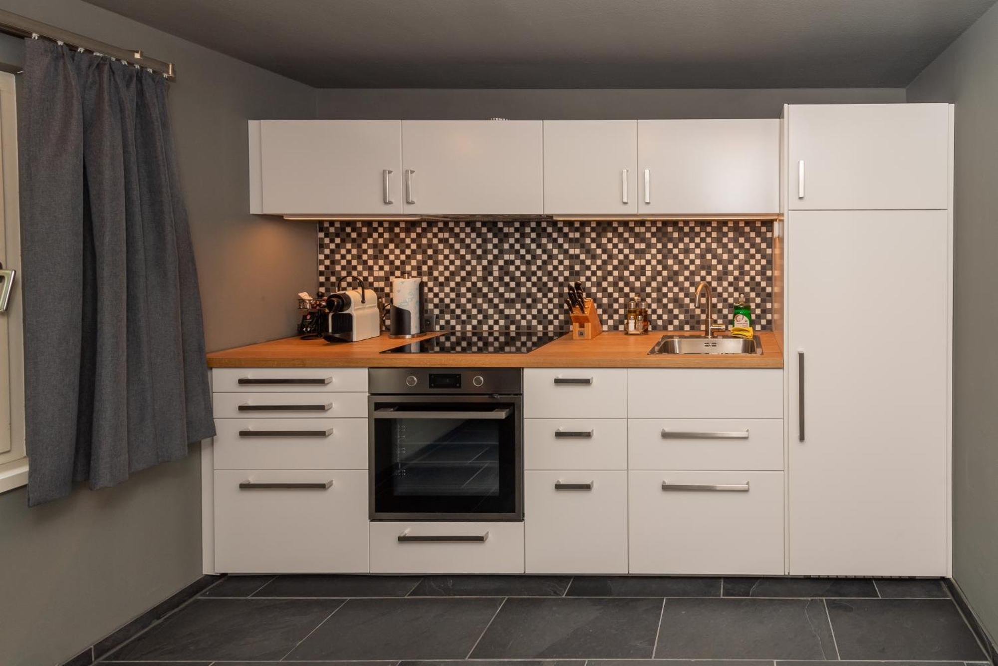 Crimson Cottage Apartments Дорнбирн Екстериор снимка