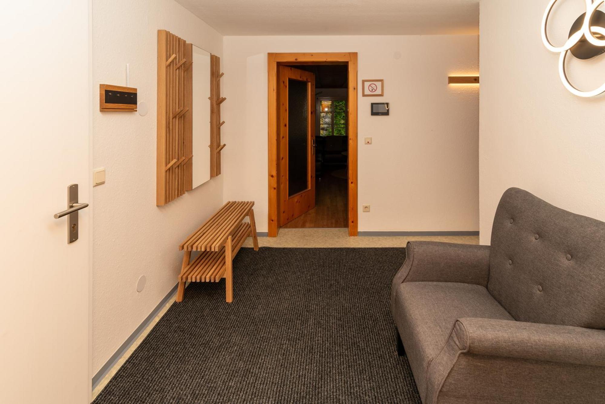 Crimson Cottage Apartments Дорнбирн Екстериор снимка