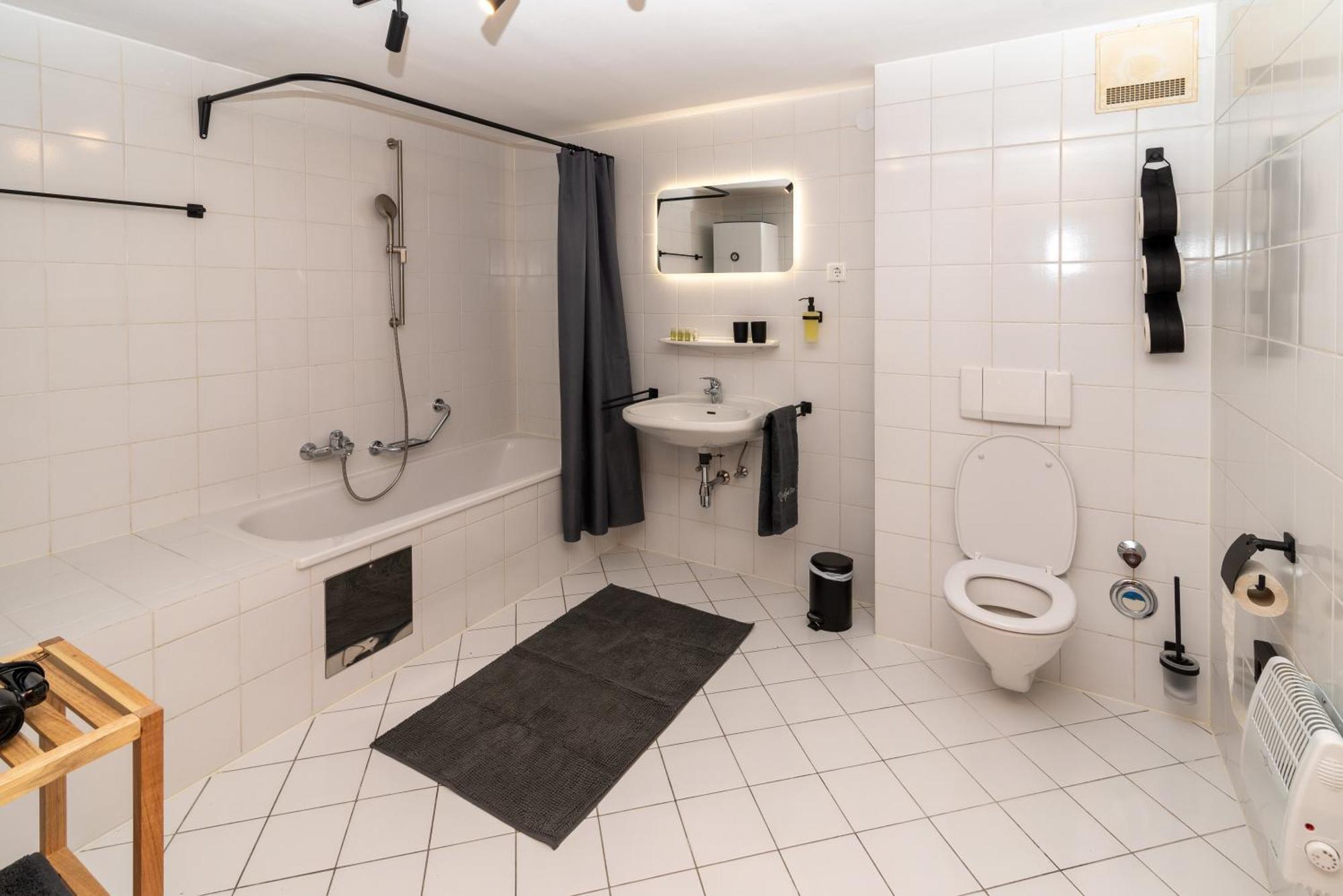 Crimson Cottage Apartments Дорнбирн Екстериор снимка