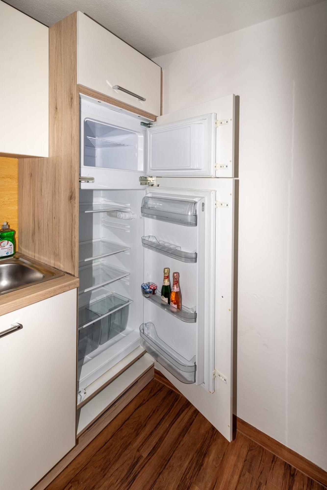 Crimson Cottage Apartments Дорнбирн Екстериор снимка