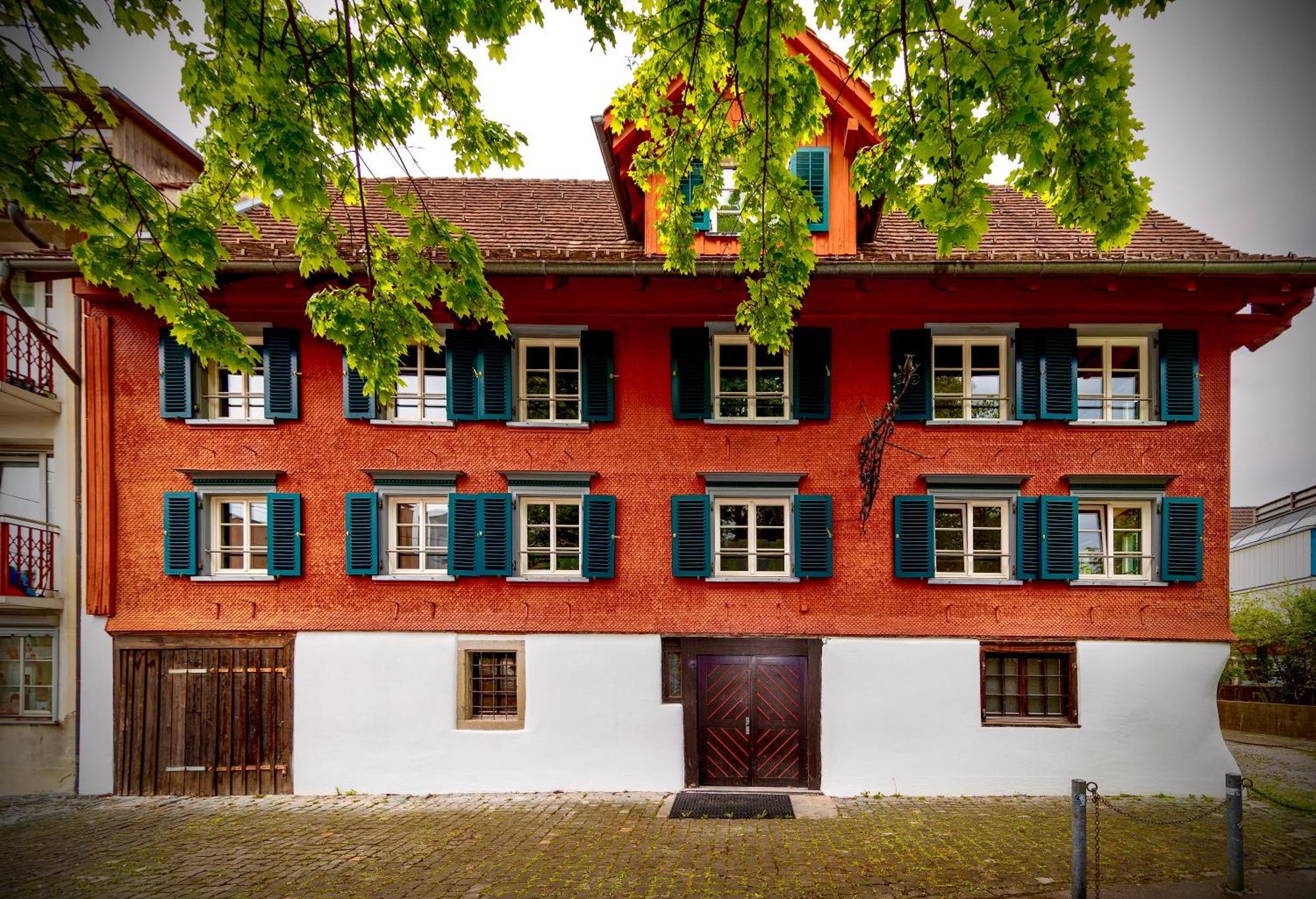 Crimson Cottage Apartments Дорнбирн Екстериор снимка
