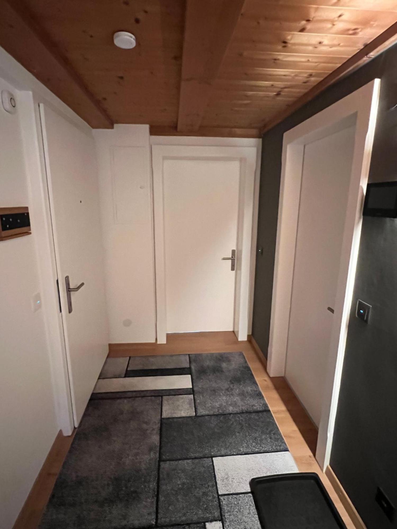 Crimson Cottage Apartments Дорнбирн Екстериор снимка