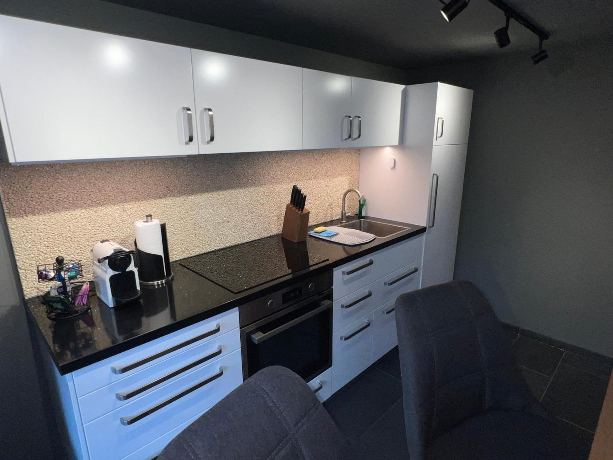 Crimson Cottage Apartments Дорнбирн Екстериор снимка