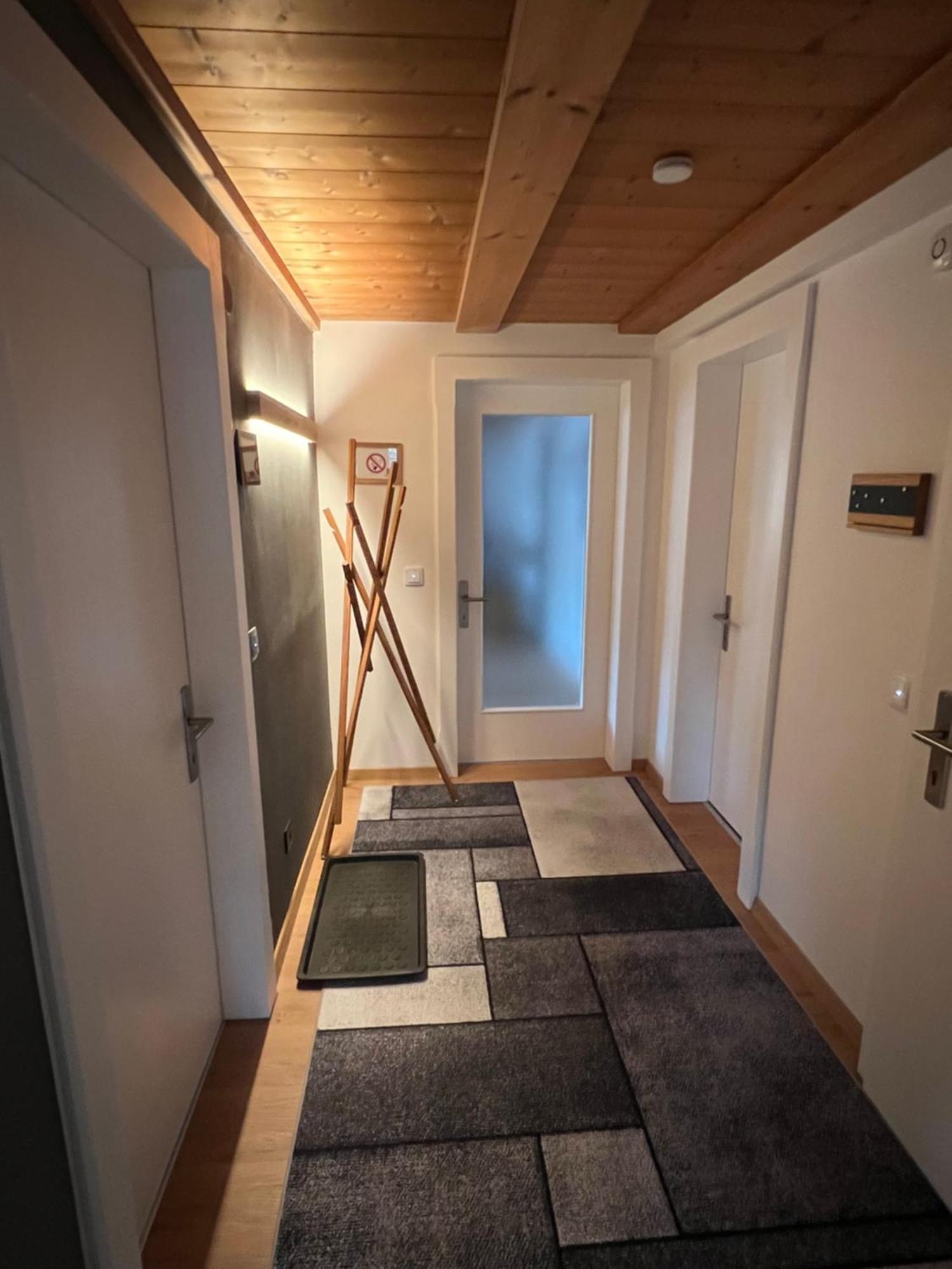 Crimson Cottage Apartments Дорнбирн Екстериор снимка
